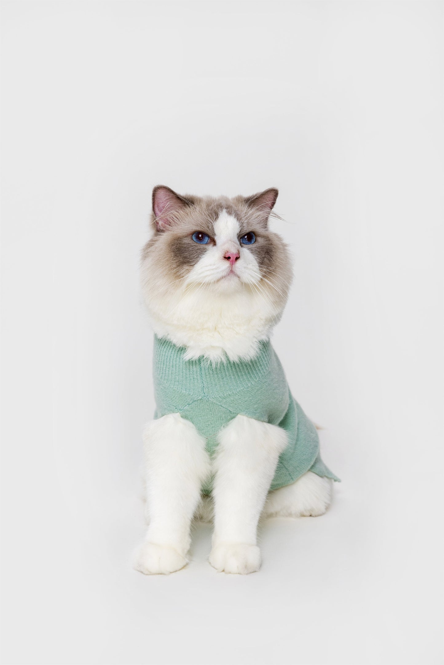 Sleeveless Jumper with Golden Metal Logo