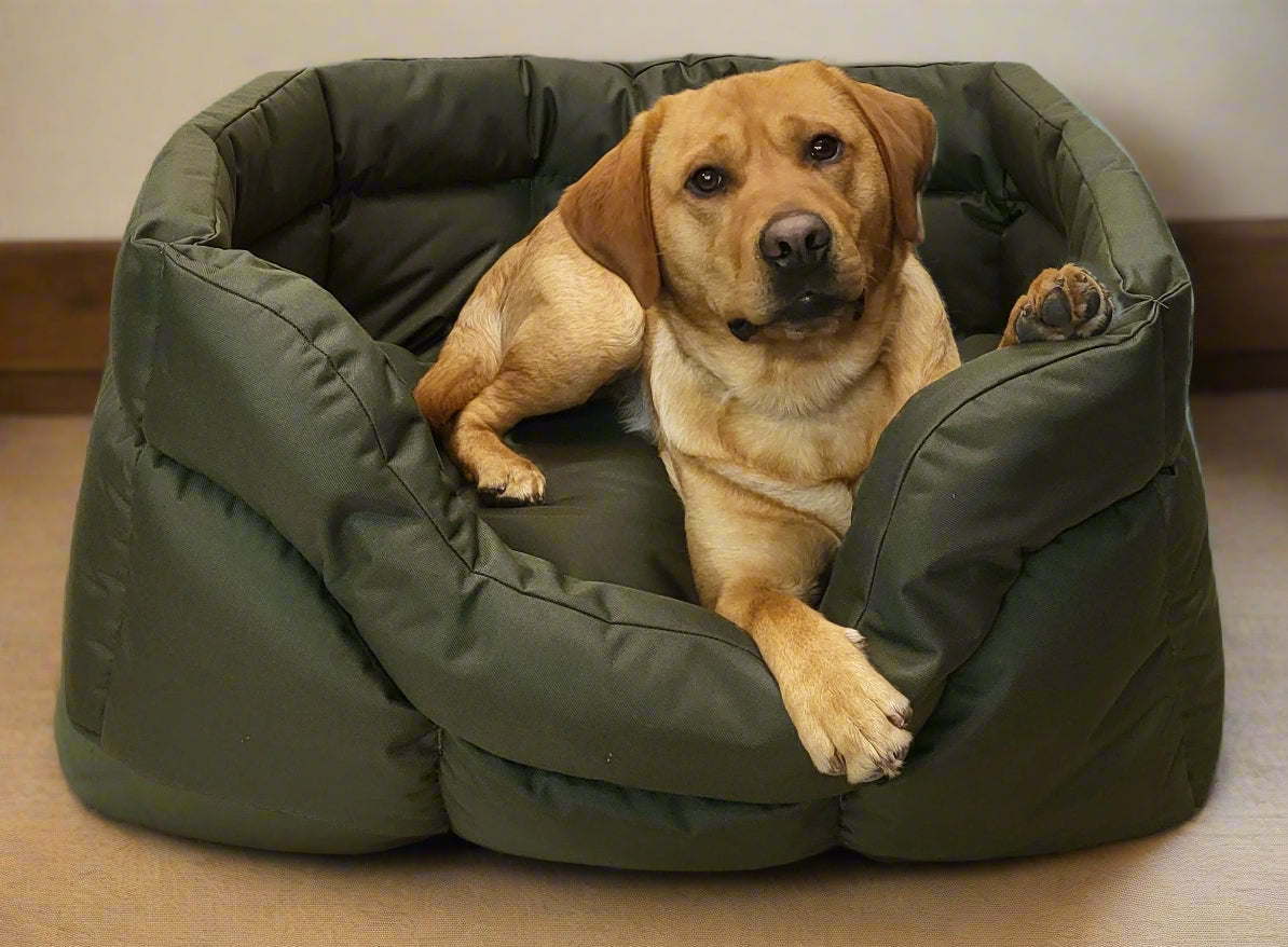 Country Dog Heavy Duty Rectangular High Sided Waterproof Dog Beds