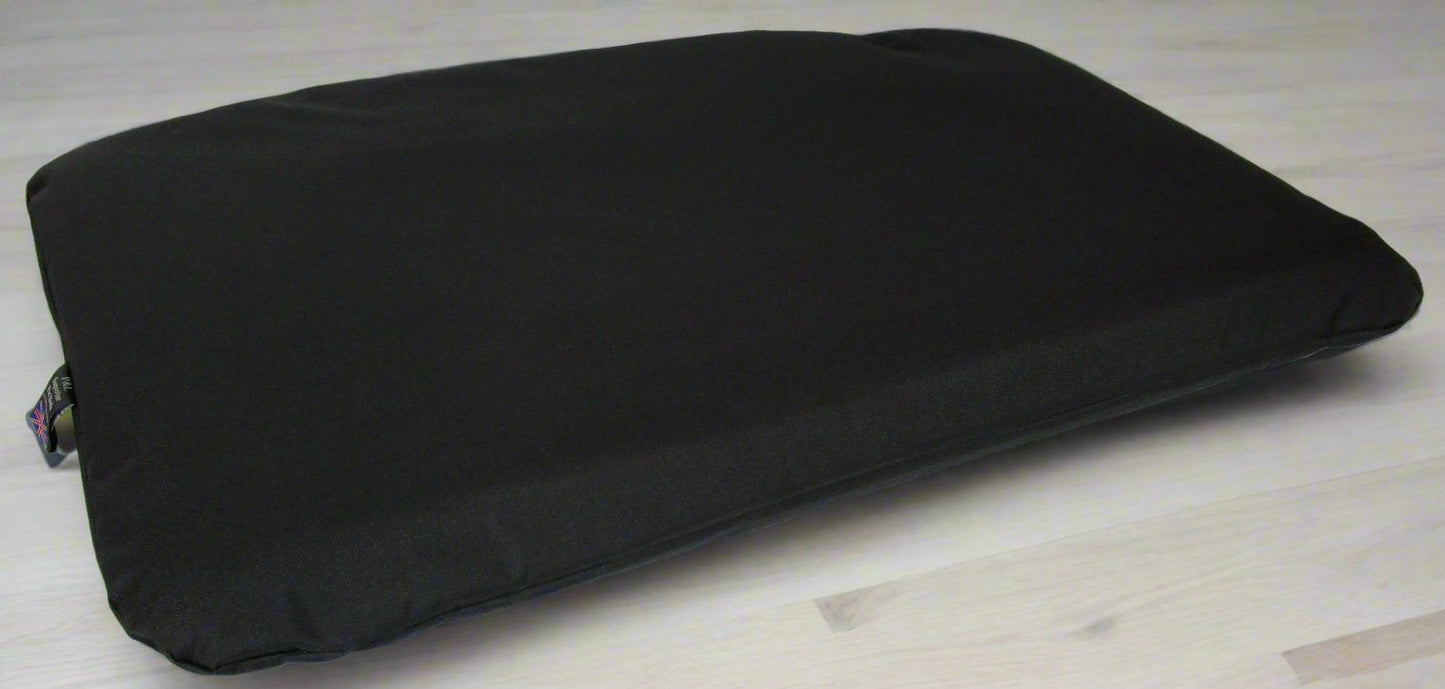 P&L Country Dog Heavy Duty Waterproof Duvet Dog Beds.