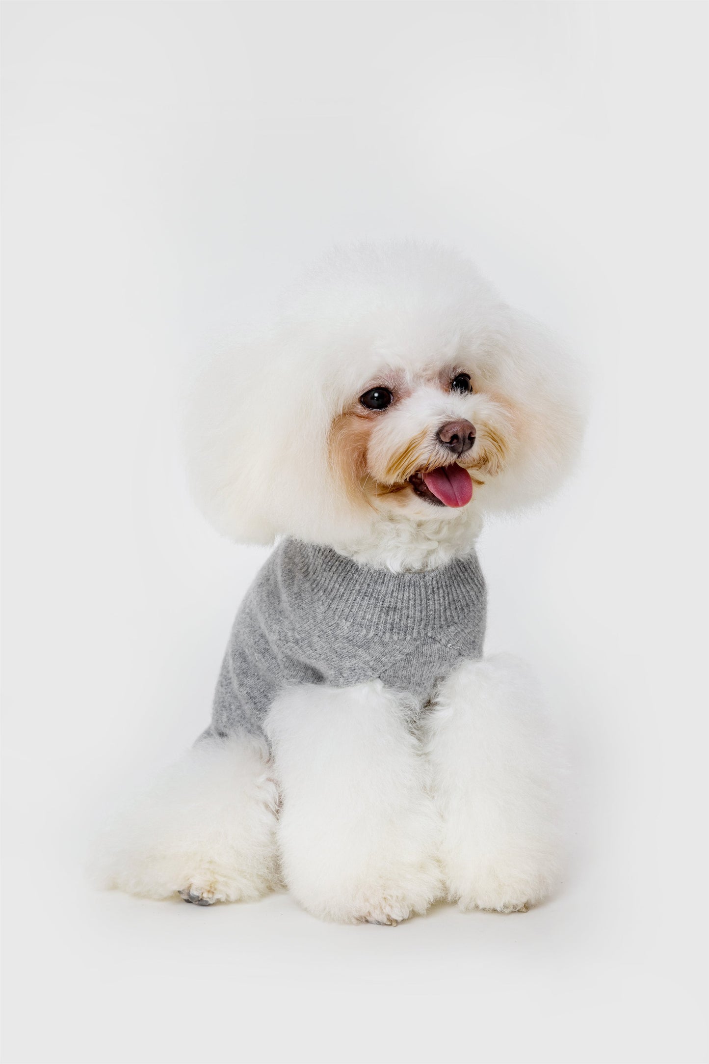 Sleeveless Jumper with Golden Metal Logo